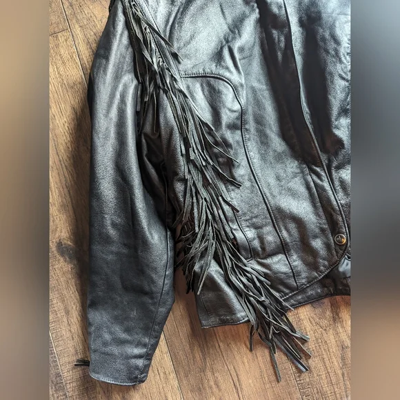 Harley Davidson Women Large MIRAGE Black Leather Fringe Jacket w/ Metal Emblem